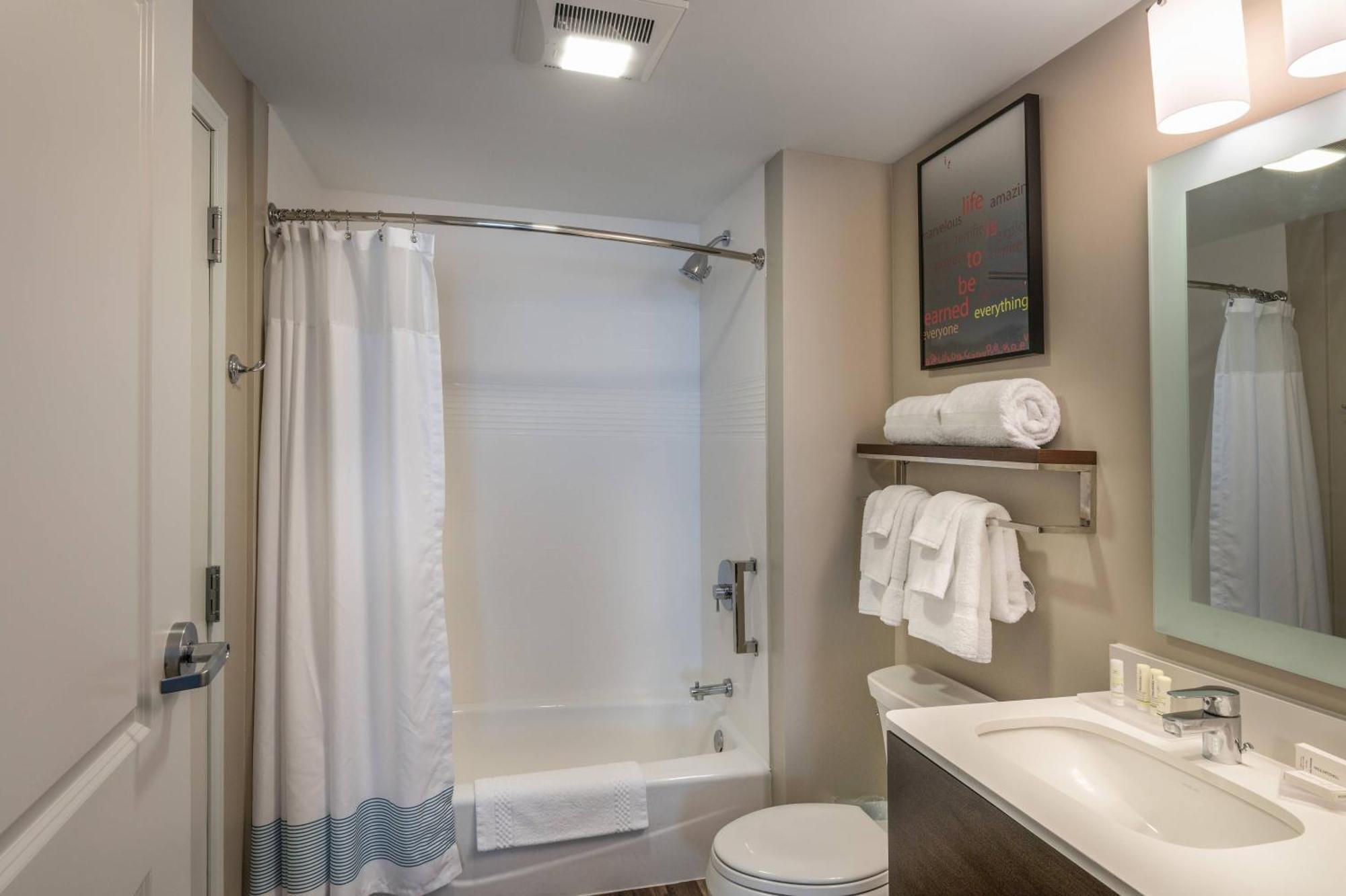 Towneplace Suites By Marriott Milwaukee Oak Creek Exterior foto