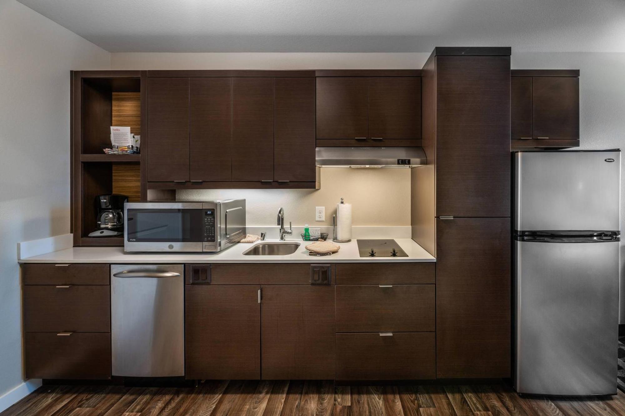 Towneplace Suites By Marriott Milwaukee Oak Creek Exterior foto